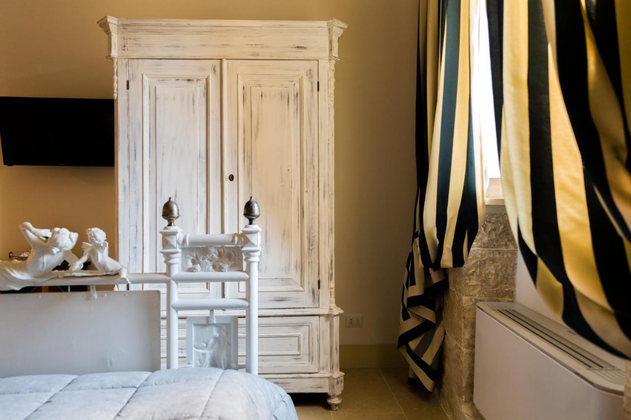 Dimora Di Catullo - Ospitalita Di Charme Villa ปาลัซโซ อาเกรอิเด ภายนอก รูปภาพ