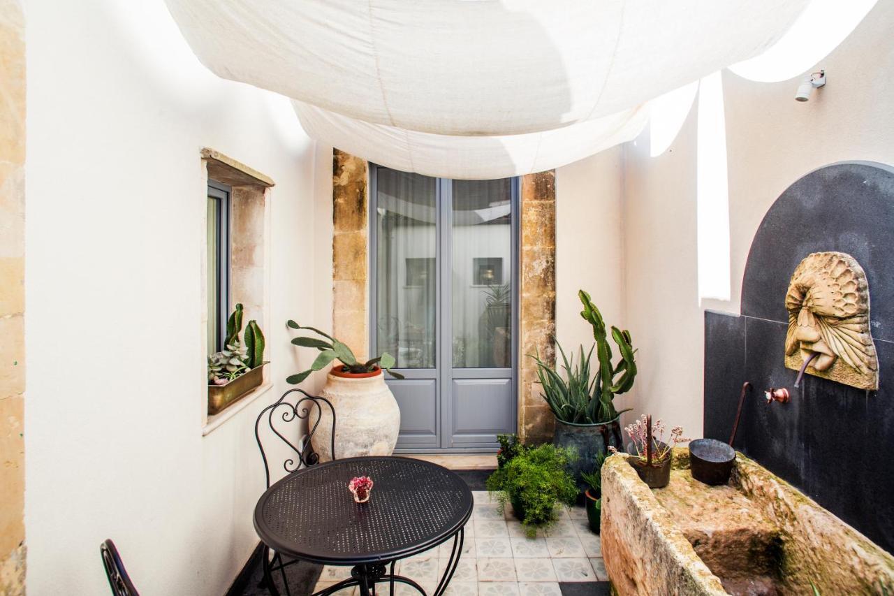 Dimora Di Catullo - Ospitalita Di Charme Villa ปาลัซโซ อาเกรอิเด ภายนอก รูปภาพ