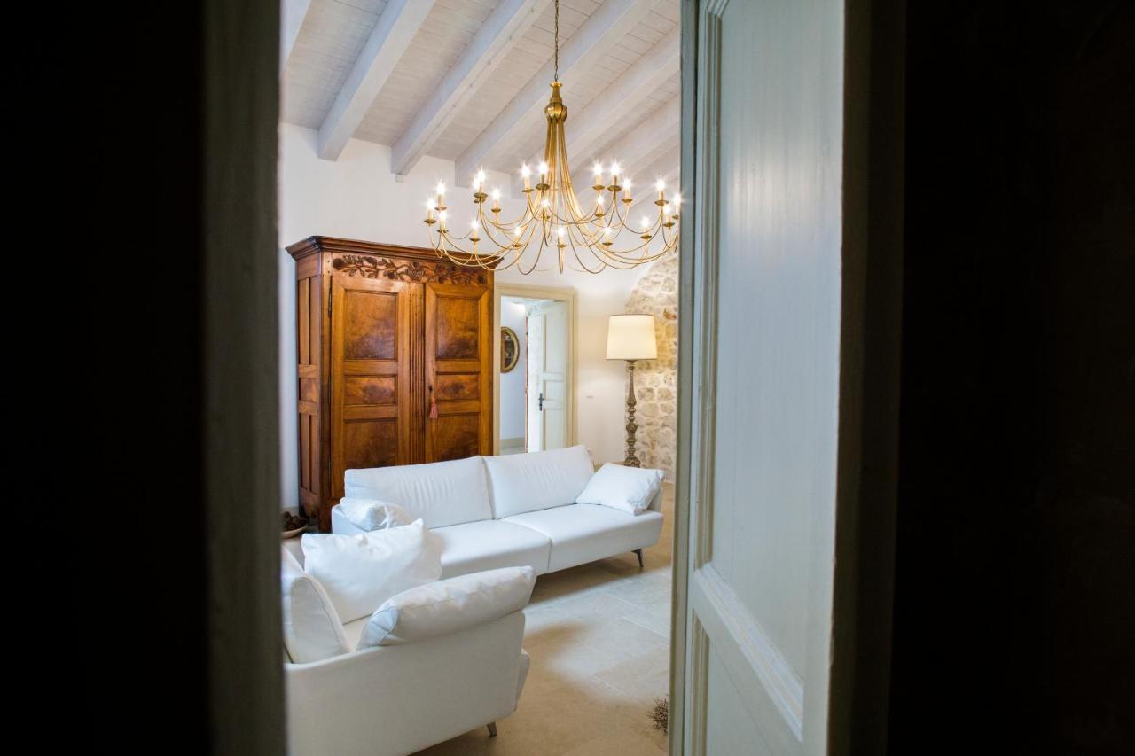 Dimora Di Catullo - Ospitalita Di Charme Villa ปาลัซโซ อาเกรอิเด ภายนอก รูปภาพ