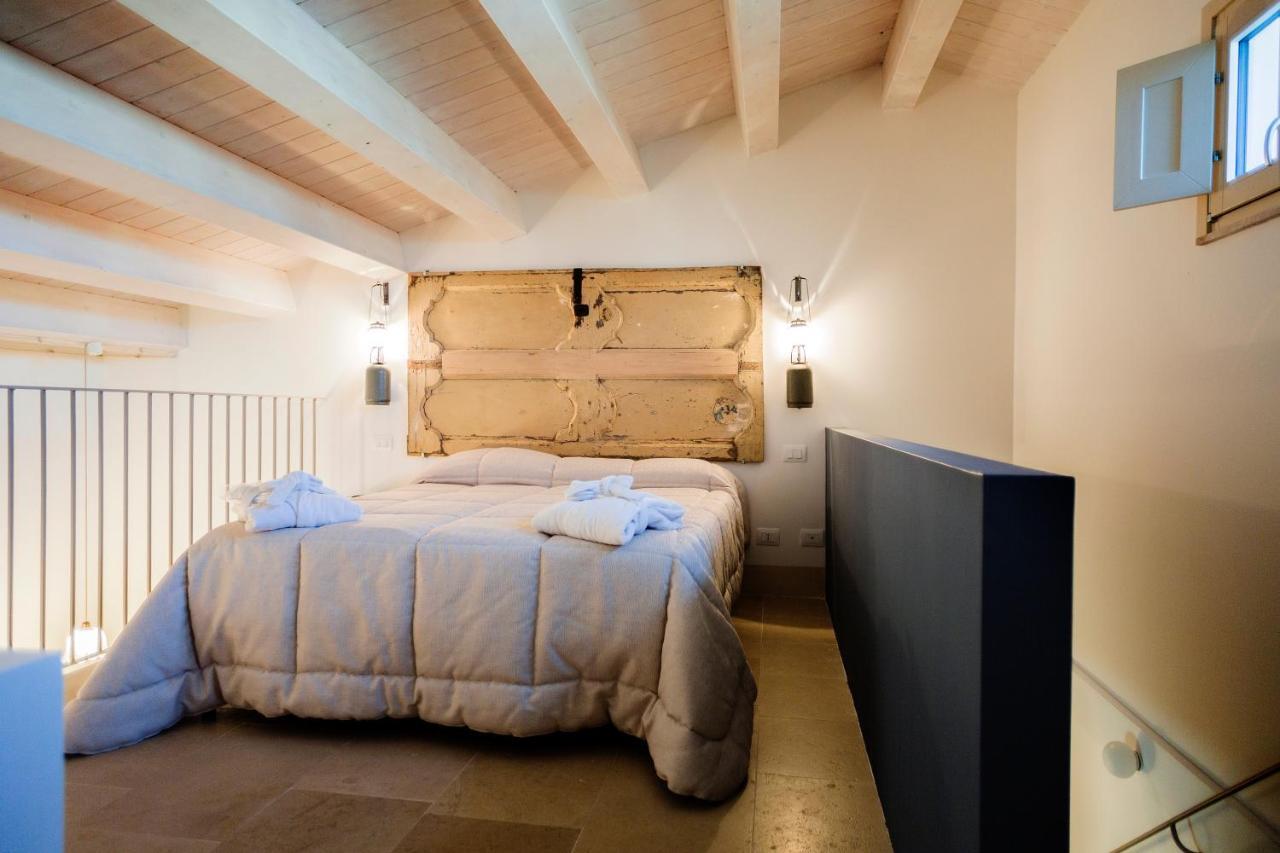 Dimora Di Catullo - Ospitalita Di Charme Villa ปาลัซโซ อาเกรอิเด ภายนอก รูปภาพ