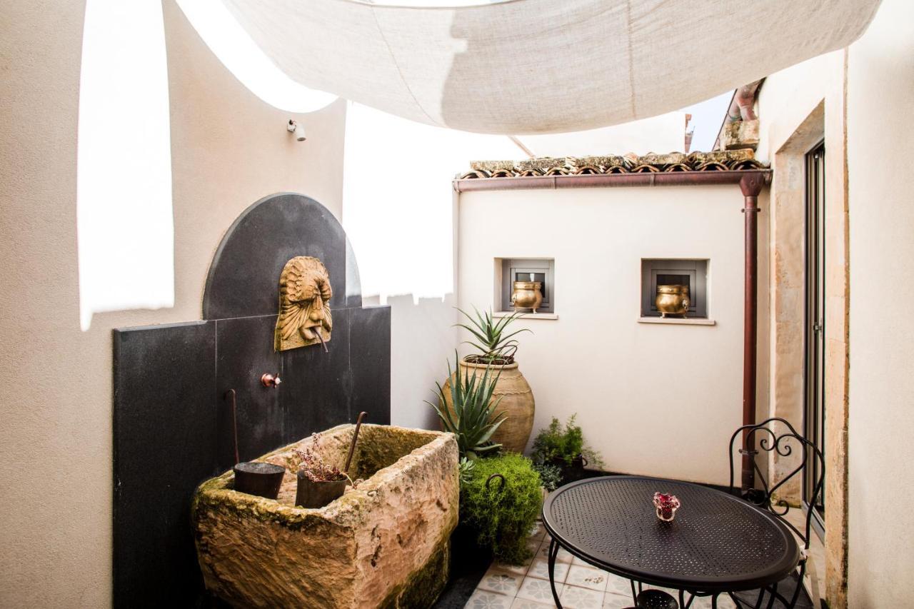 Dimora Di Catullo - Ospitalita Di Charme Villa ปาลัซโซ อาเกรอิเด ภายนอก รูปภาพ